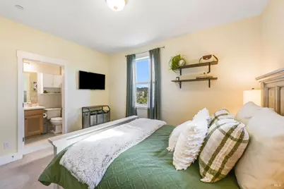 2668 Franz Kafka Avenue, Santa Rosa, CA 95404 - Photo 21