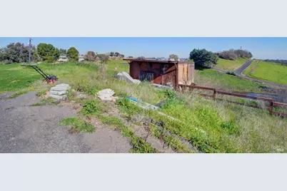 7668 English Hills Road, Vacaville, CA 95688 - Photo 59