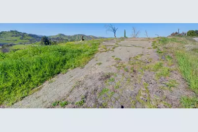 7668 English Hills Road, Vacaville, CA 95688 - Photo 57