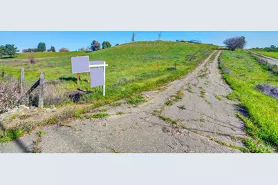 7668 English Hills Road, Vacaville, CA 95688 - Photo 49