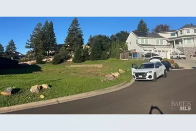 2005 Bracken Court, Santa Rosa, CA 95403 - Photo 3