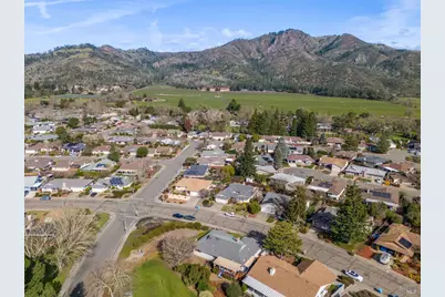 8891 Oakmont Drive, Santa Rosa, CA 95409 - Photo 5