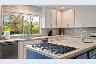 5680 Eagle Rock Court, Santa Rosa, CA 95409 - Photo 15