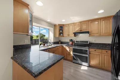 3327 Colonial Court, Fairfield, CA 94534 - Photo 17