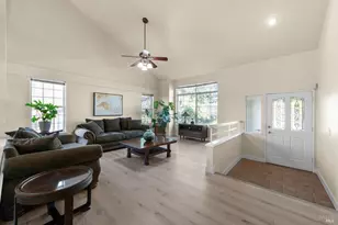 3327 Colonial Ct, Fairfield, CA 94534 - Photo 13