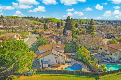 3327 Colonial Court, Fairfield, CA 94534 - Photo 5