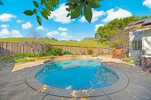 3327 Colonial Ct, Fairfield, CA 94534 - Photo 5