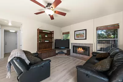 3327 Colonial Court, Fairfield, CA 94534 - Photo 23