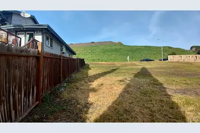 445 Lakehurst Court, Fairfield, CA 94533 - Photo 19