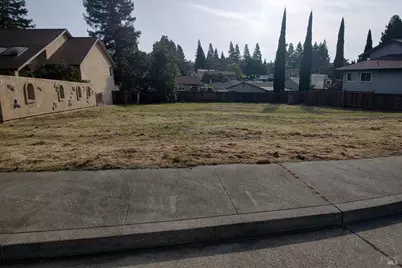 445 Lakehurst Court, Fairfield, CA 94533 - Photo 11