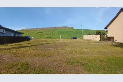 445 Lakehurst Court, Fairfield, CA 94533 - Photo 15