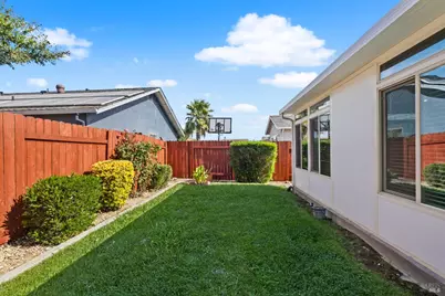 616 Emperor Drive, Suisun City, CA 94585 - Photo 43