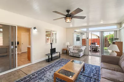 616 Emperor Drive, Suisun City, CA 94585 - Photo 37