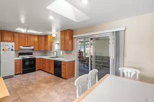 616 Emperor Dr, Suisun City, CA 94585 - Photo 31