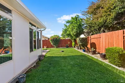 616 Emperor Drive, Suisun City, CA 94585 - Photo 41