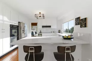 40 Green Point Ln, Novato, CA 94945 - Photo 15