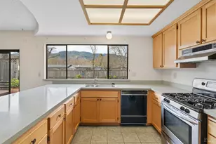 15416 Woodside Ct, Glen Ellen, CA 95476 - Photo 3