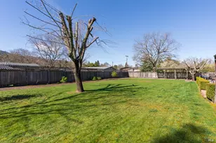 15416 Woodside Ct, Glen Ellen, CA 95476 - Photo 21