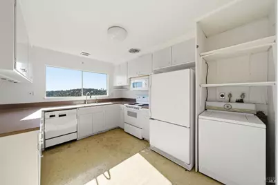 101 Round Hill Road, Tiburon, CA 94920 - Photo 7