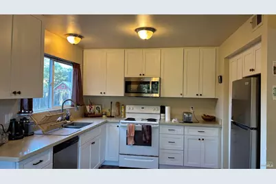 6120 Montecito Boulevard, Santa Rosa, CA 95409 - Photo 7