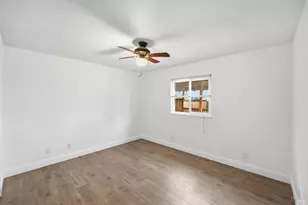 203 Cockrobin Ave, Windsor, CA 95492 - Photo 17