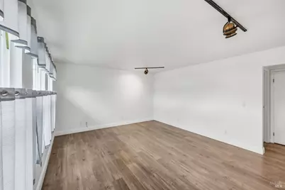 203 Cockrobin Avenue, Windsor, CA 95492 - Photo 7