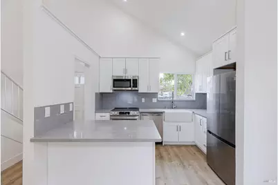 125 Saratoga Court, Petaluma, CA 94954 - Photo 7