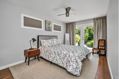 186 S Seymour Street, Napa, CA 94559 - Photo 27