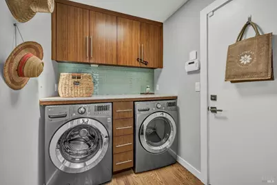 186 S Seymour Street, Napa, CA 94559 - Photo 31