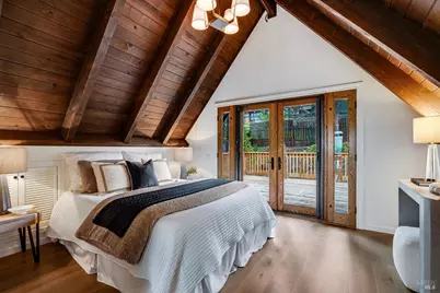 1365 W L Street, Benicia, CA 94510 - Photo 27