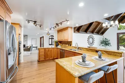 1365 W L Street, Benicia, CA 94510 - Photo 9