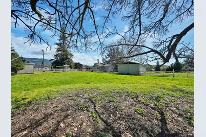 2060 Hagen Road, Napa, CA 94558 - Photo 31