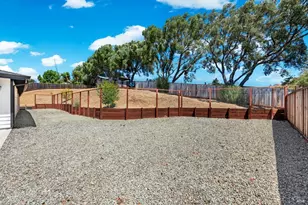 2135 E 2nd St, Benicia, CA 94510 - Photo 93