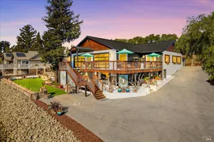 2135 E 2nd St, Benicia, CA 94510 - Photo 3