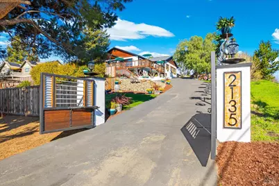 2135 E 2nd Street, Benicia, CA 94510 - Photo 3