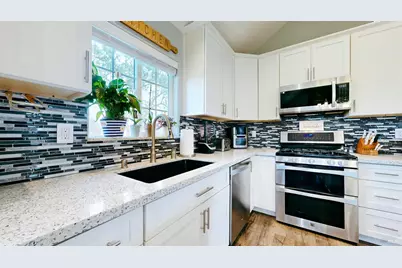 380 Irwin Lane, Santa Rosa, CA 95401 - Photo 15