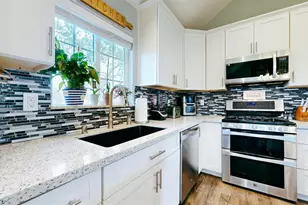 380 Irwin Ln, Santa Rosa, CA 95401 - Photo 15