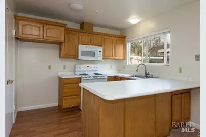 2900 Yulupa Avenue, Santa Rosa, CA 95405 - Photo 3