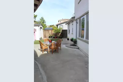150 Hearthstone Drive, American Canyon, CA 94503 - Photo 27
