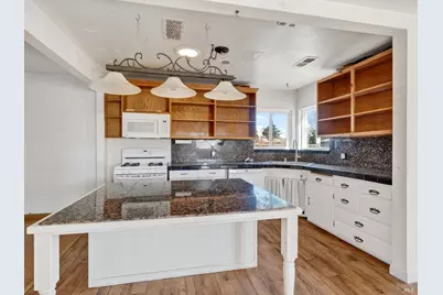 321 Roosevelt Street, Napa, CA 94558 - Photo 7