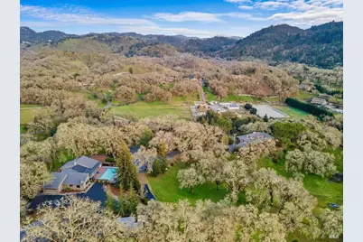 10045 Loch Haven Drive, Santa Rosa, CA 95404 - Photo 35