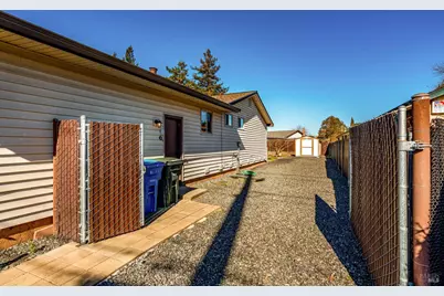 1477 Russell Avenue, Santa Rosa, CA 95403 - Photo 37