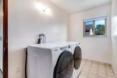 1477 Russell Avenue, Santa Rosa, CA 95403 - Photo 33