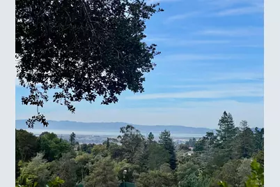 3990 Fairway Avenue, Oakland, CA 94605 - Photo 37