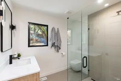 559 E Spring Street, Napa, CA 94559 - Photo 35