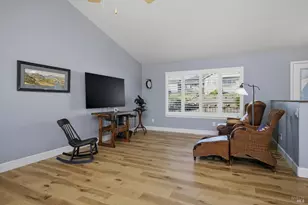 19093 Ravenhill Rd, Hidden Valley Lake, CA 95467 - Photo 9