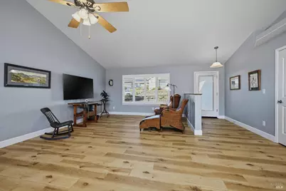 19093 Ravenhill Road, Hidden Valley Lake, CA 95467 - Photo 7