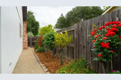 3 Miranda Court, Novato, CA 94947 - Photo 9