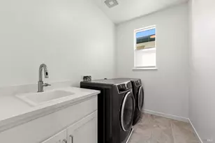 591 Madison St, Petaluma, CA 94952 - Photo 47