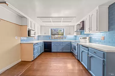 1051 Vassar Drive, Napa, CA 94558 - Photo 13